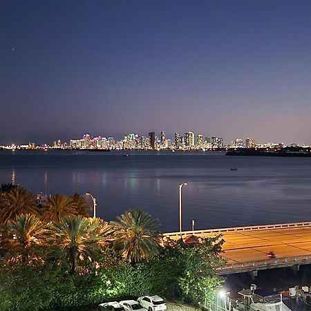 Bayfront Apartment Breathtaking Views- One Bedroom W Balcony- Living Room -Free Parking Miami Beach Exteriör bild