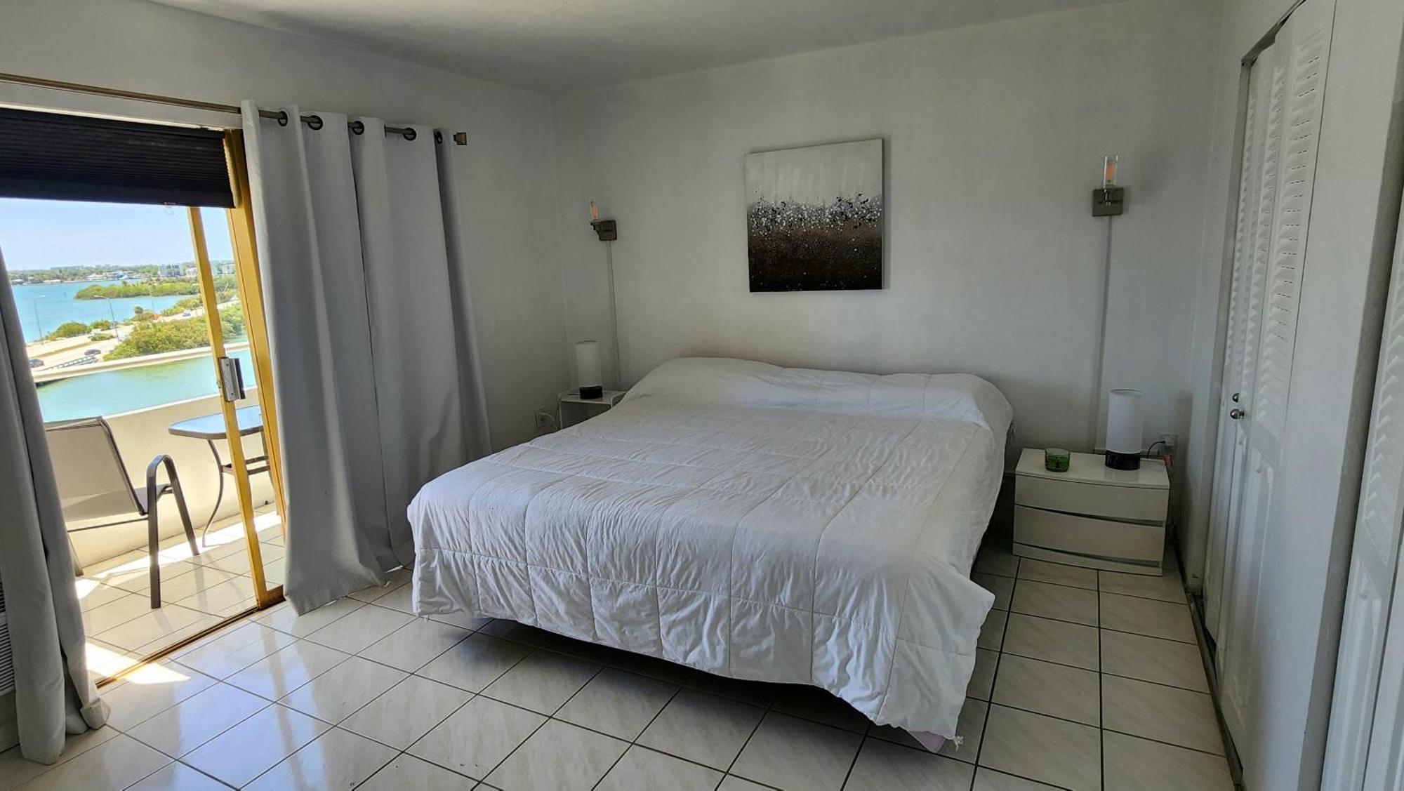 Bayfront Apartment Breathtaking Views- One Bedroom W Balcony- Living Room -Free Parking Miami Beach Exteriör bild