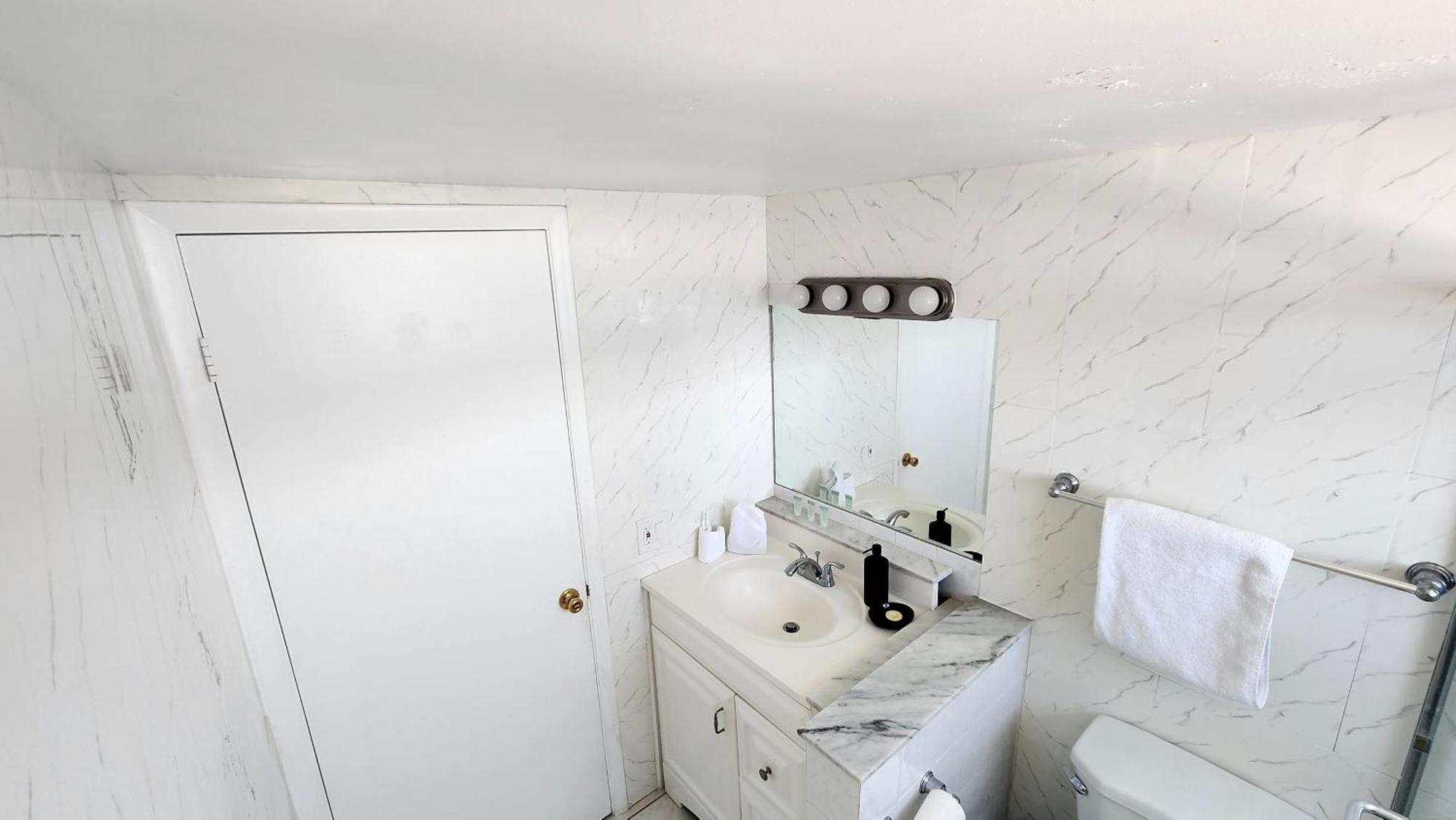 Bayfront Apartment Breathtaking Views- One Bedroom W Balcony- Living Room -Free Parking Miami Beach Exteriör bild