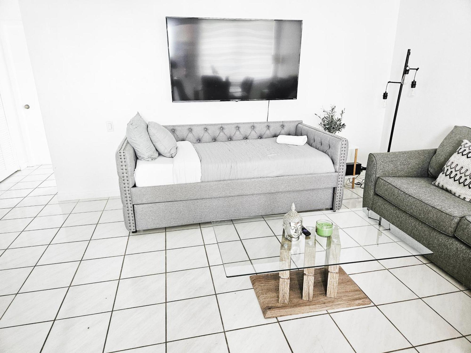 Bayfront Apartment Breathtaking Views- One Bedroom W Balcony- Living Room -Free Parking Miami Beach Exteriör bild